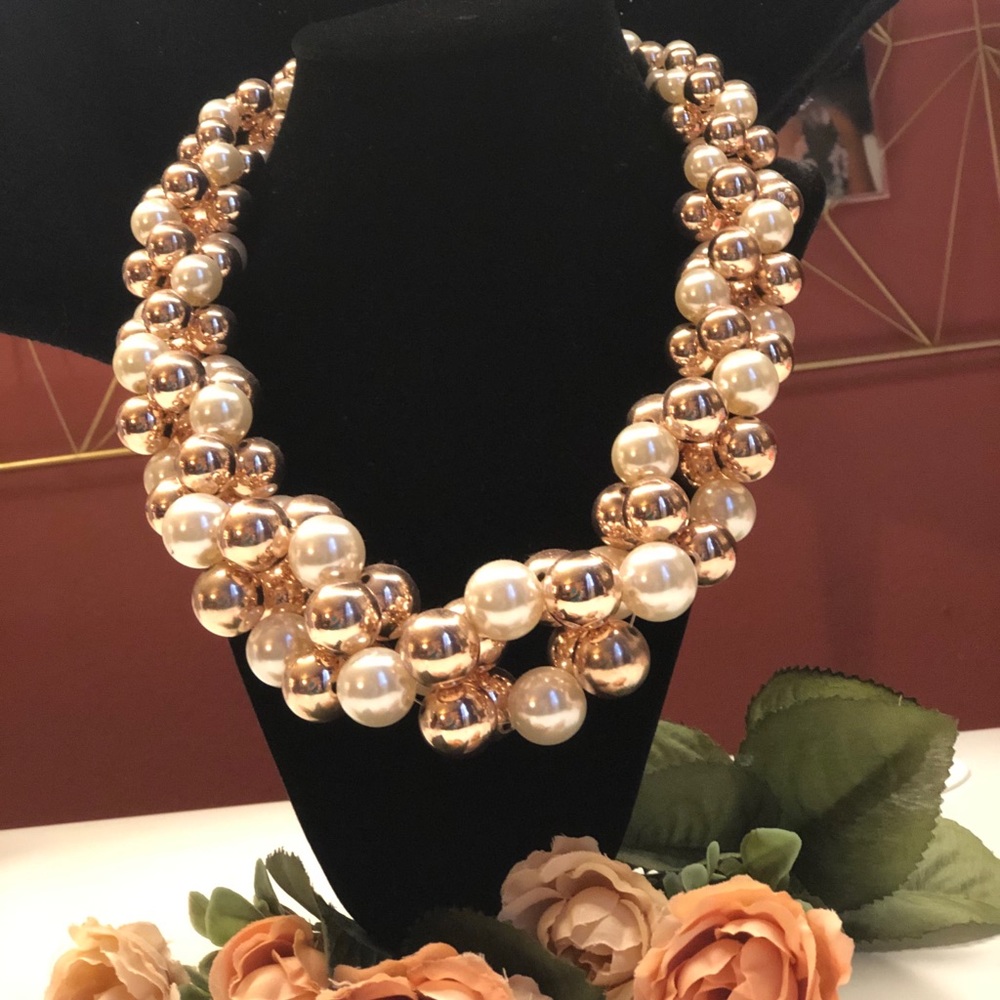 Rose Gold & Pearl Necklace